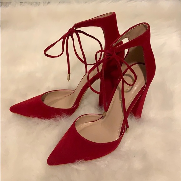 Red heels - Picture 2 of 2